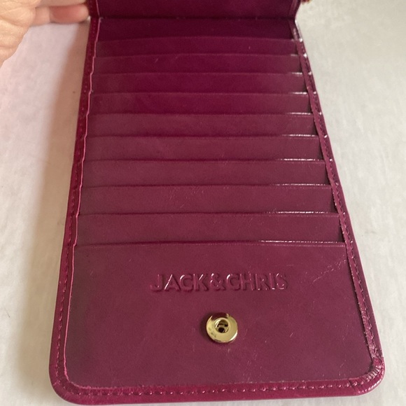 Jack & Chris  Women's Leather Wallet - Picture 3 of 8